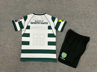 Afbeelding 2 van album 2001 Sporting Lissabon thuisvoetbalshirts voor kinderen