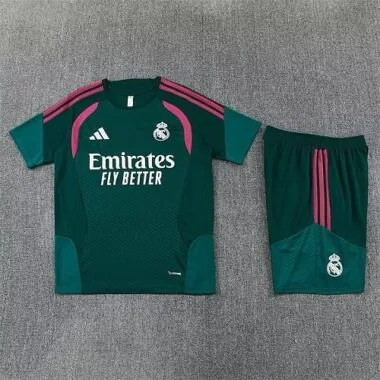 Imagem 2 do álbum Fato de treino de futebol do Real Madrid 26-27