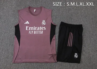 Imagem 21 do álbum Camisola de treino de futebol do Real Madrid 26-27