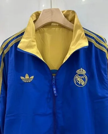 Imagem 7 do álbum Casacos-cortavento do Real Madrid 26-27
