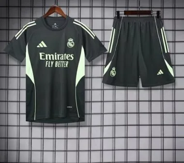 Tenue d'entraînement de football du Real Madrid 25-26