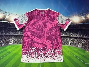 Image 2 de l’album Maillots de football spéciaux du Real Madrid n° 25-26