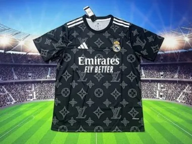 Maillots de football spéciaux du Real Madrid n° 25-26