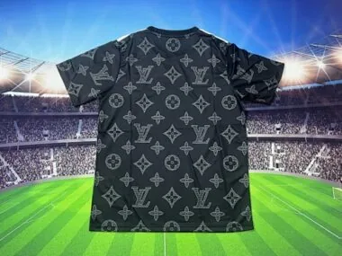 Imagem 2 do álbum 25-26 Camisolas de futebol especiais do Real Madrid