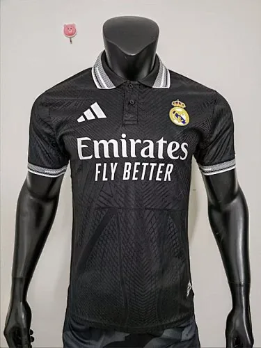 Maillots de football « Real Madrid Player Version » n° 25-26