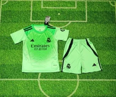 Maillots de football pour enfants « 25-26 » du Real Madrid (gardien de but)