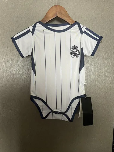 Maillots de football du Real Madrid 25-26