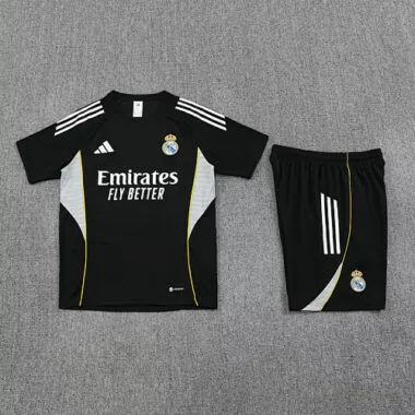 Tenue d'entraînement de football du Real Madrid 25-26