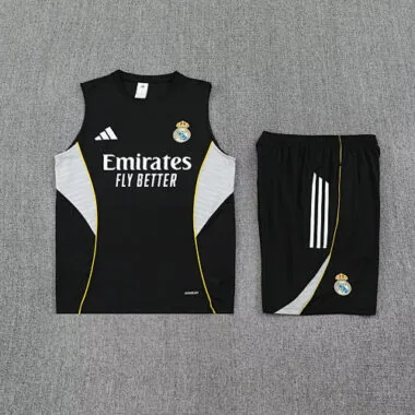 Image 3 de l’album Maillot d’entraînement de football du Real Madrid 25-26