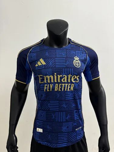 Maillots de football « Real Madrid Player Version » n° 25-26