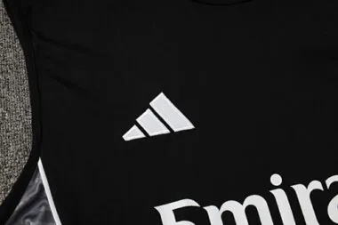 Afbeelding 6 van album 25-26 Real Madrid trainingsshirt