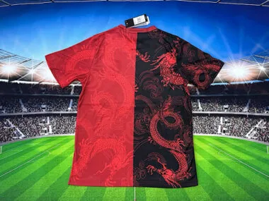 Imagem 2 do álbum 25-26 Camisolas de futebol especiais do Real Madrid