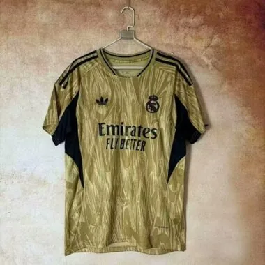 Maillots de football spéciaux du Real Madrid n° 25-26