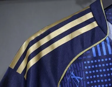 Imagem 3 do álbum 25-26 Camisolas de futebol especiais do Real Madrid