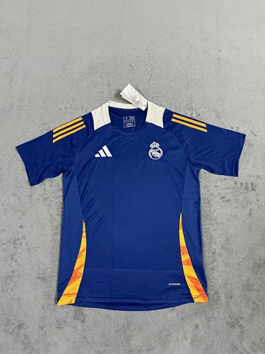 Maillots d'entraînement de football du Real Madrid 25-26