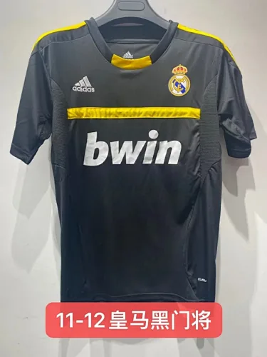 Maillots de football rétro noirs du Real Madrid (gardien de but) saison 2011/12