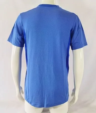 Immagine 2 dell’album Maglie da calcio retro in trasferta del Real Madrid 13/14