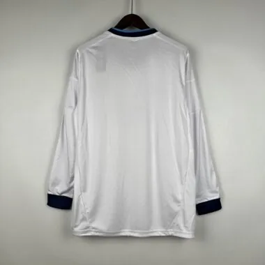 Image 2 de l’album Maillots de football à manches longues rétro « Real Madrid » 12/13 (domicile)