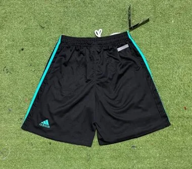 Imagem 2 do álbum 2017/18 Real Madrid Away Retro Shorts