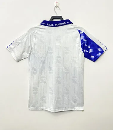 Immagine 2 dell’album Maglie da calcio retro in trasferta del Real Madrid stagione 96/97