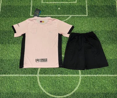 Imagem 2 do álbum 25-26 Camisolas de futebol especiais para crianças do Barc
