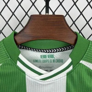 Imagem 4 do álbum 25-26 Real Betis Home Kids Soccer Jerseys