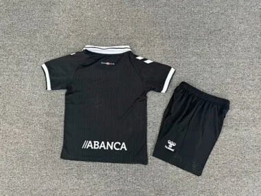 Image 2 de l’album Maillots de football pour enfants « Celta Special » 25-26