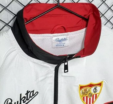 Imagem 3 do álbum 92-93 Sevilla Retro Windbreaker Jackets