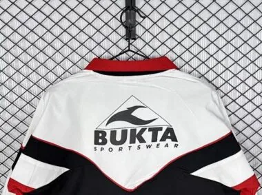 Imagem 6 do álbum 92-93 Sevilla Retro Windbreaker Jackets