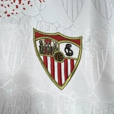 Image 3 de l’album Maillots de football rétro « domicile » du FC Séville, saison 93/94