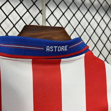 Image 4 de l’album 01/02 Sporting de Gijon Home Retro Soccer Jerseys