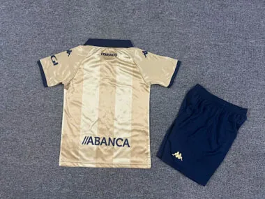 Afbeelding 2 van album 25-26 Speciale voetbalshirts voor kinderen van Deportivo La Coruña