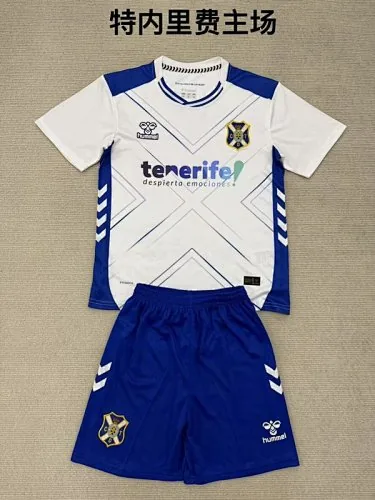 25-26 Tenerife thuisvoetbalshirts