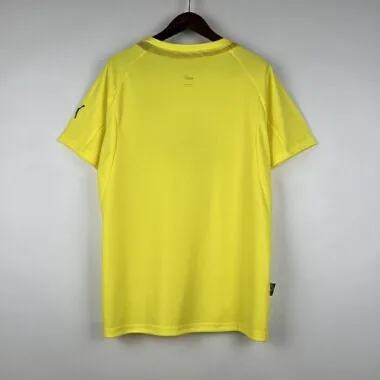 Imagen 2 del álbum Camisetas de fútbol retro del Villarreal de la temporada 2005/06