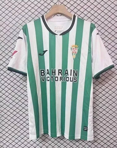 Copertina dell'album "Maglie da calcio casalinghe del Córdoba 25-26"