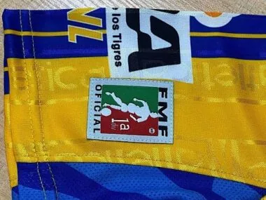 Afbeelding 8 van album 99-00 Tigres Home Retro Soccer Jerseys