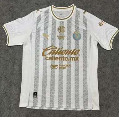 26-27 Chivas speciale voetbalshirts