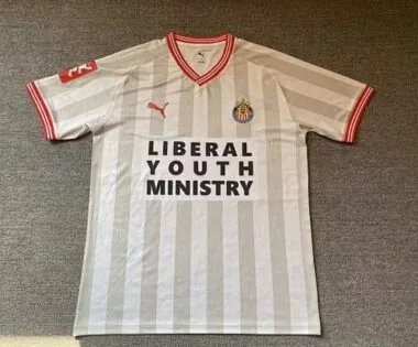 26-27 Chivas speciale voetbalshirts