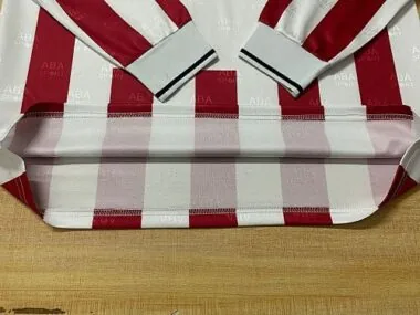 Imagem 4 do álbum Camisolas de futebol retro da Chivas para jogos em casa, da época 94-95