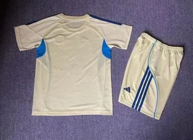 Image 2 de l’album Maillots de foot pour enfants du Club América, n° 26-27