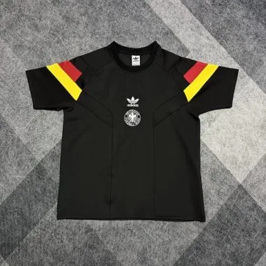 26-27 Duitse voetbalshirts