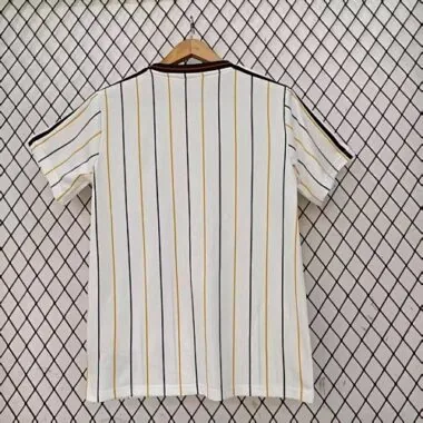Afbeelding 2 van album 26-27 Germany Soccer Jerseys