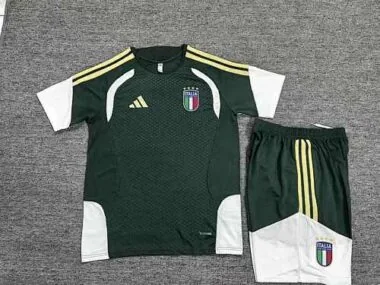 Image 2 de l’album Tenue d’entraînement de football pour enfants « Italie » 2026