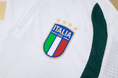 Image 20 de l’album Tenue de joueur Italie 2026 : maillot à manches courtes + pantalon