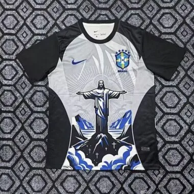 25-26 Camisolas da Seleção Brasileira de Futebol