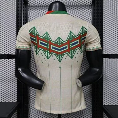 Afbeelding 2 van album 26-27 Portugal: speciale spelersversie voetbalshirts