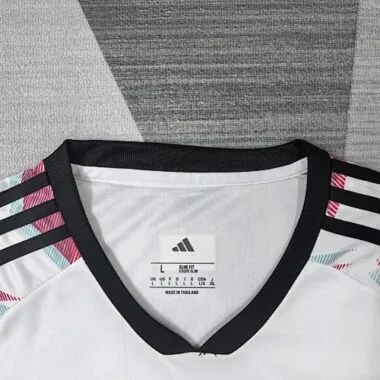2026 Japan – Spezielle Fußballtrikots Albumbild 4