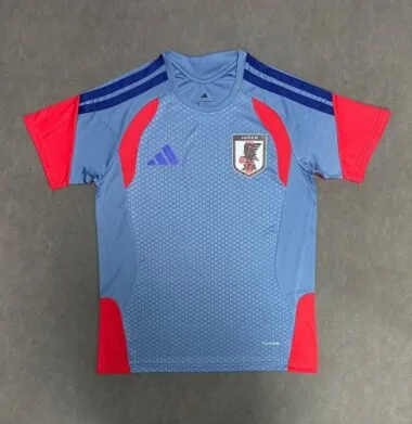 Maglie da calcio per gli allenamenti in Giappone 2026