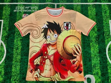 25–26 Japan-Fußballtrikots Albumbild 2