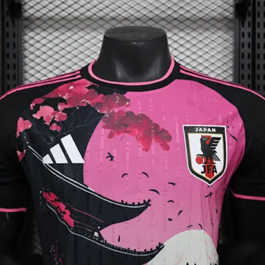 Image 2 de l’album Maillots de football « Édition spéciale joueurs » du Japon 2024